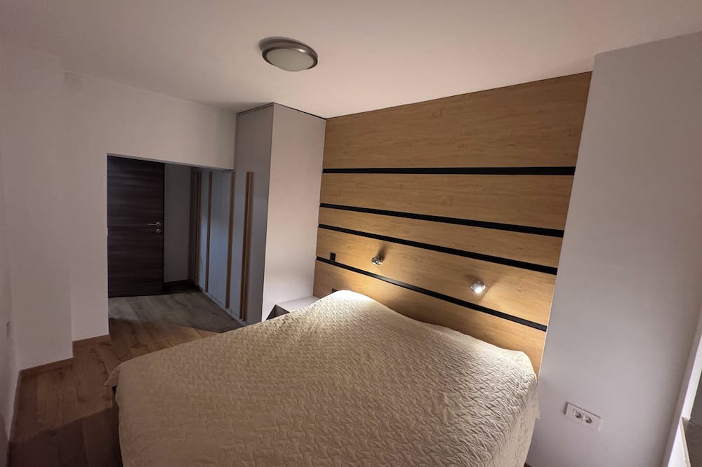 Centar Apartment | Charming 1-bedroom apartment in Skopje with WiFi, AC, fitness room