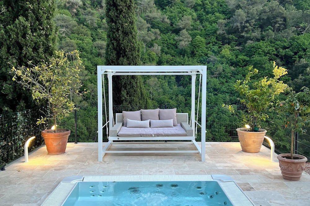 La Trinite Apartment | 2-room apartment - jacuzzi & terrace