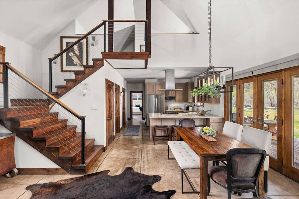 Carbondale House | Refined Mountain Home Carbondale