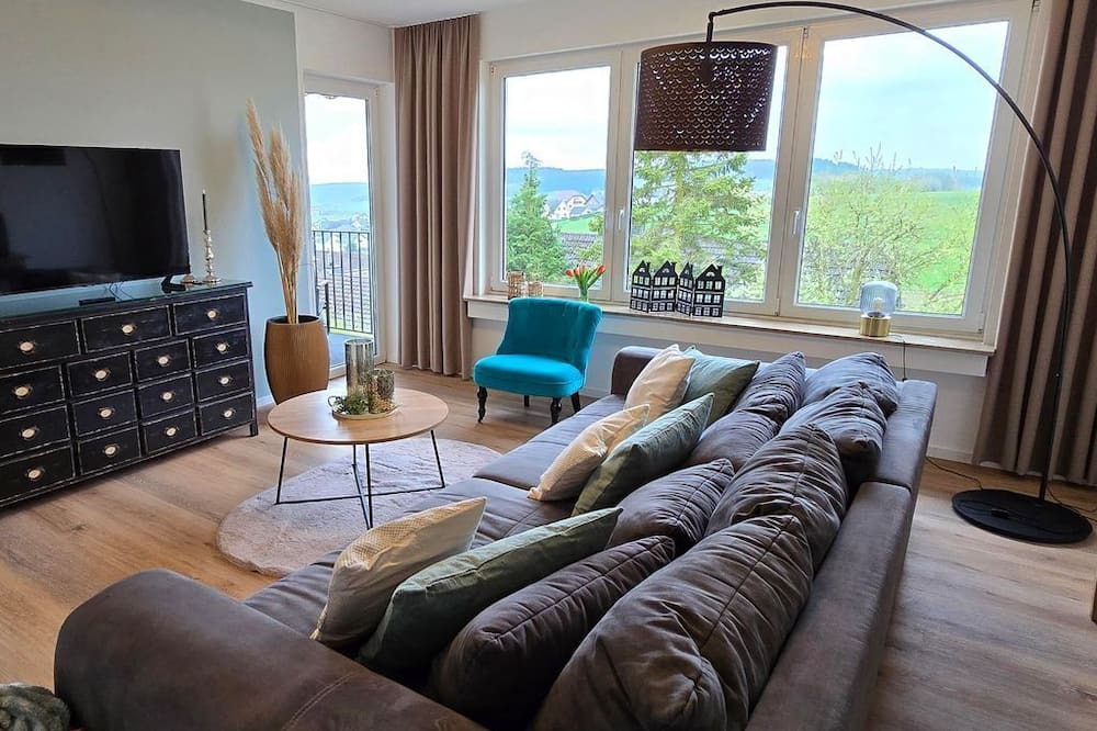 Herresbach Apartment | PANORAMA-Lodge bath/WC, up to 5 persons - RINGZEIT-Lodge