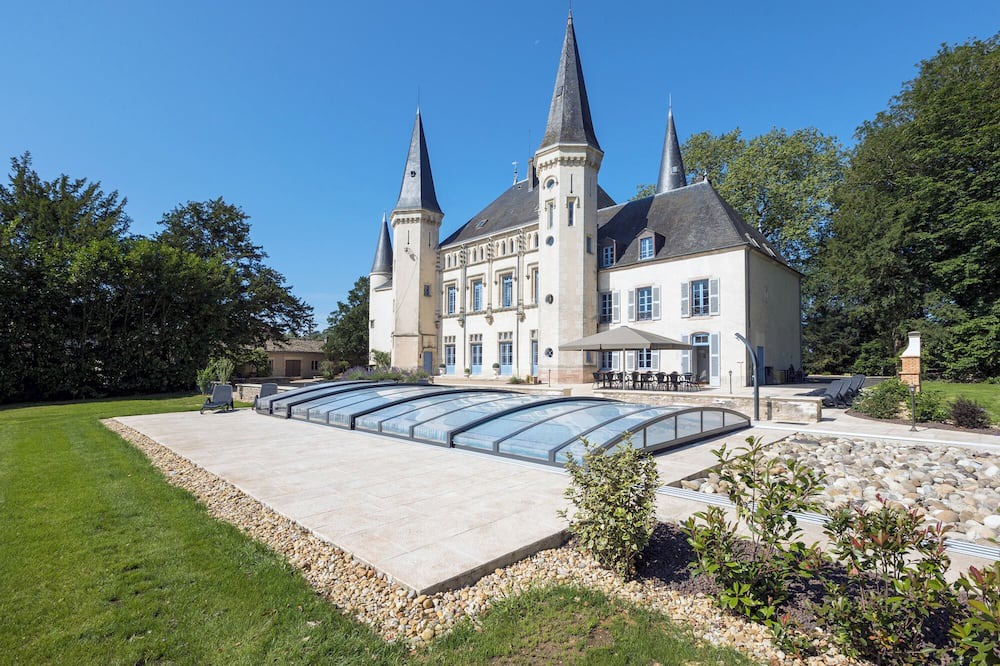 Cuisery House | Chateau rental in Burgundy with 10 bedrooms in France