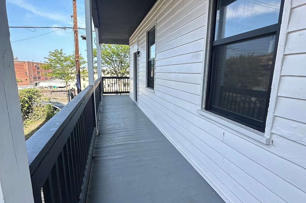 Cincinnati Apartment | Modern corporate apartment in charming Cincinnati with AC, WiFi