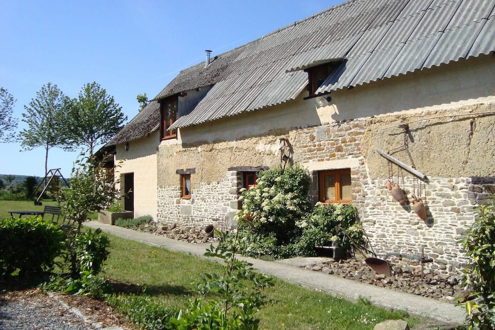 Gouvets House | Holiday home and mobile home with spacious garden