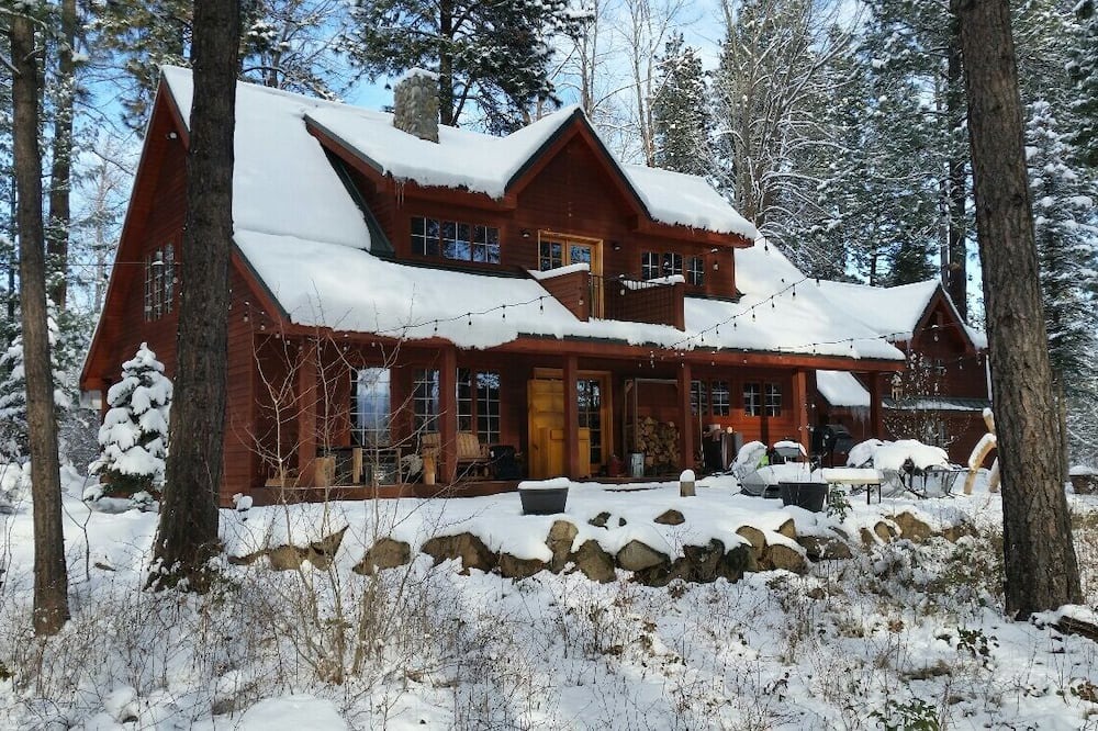 Cle Elum Cabin | Riverside 2-bedroom cabin in Cle Elum