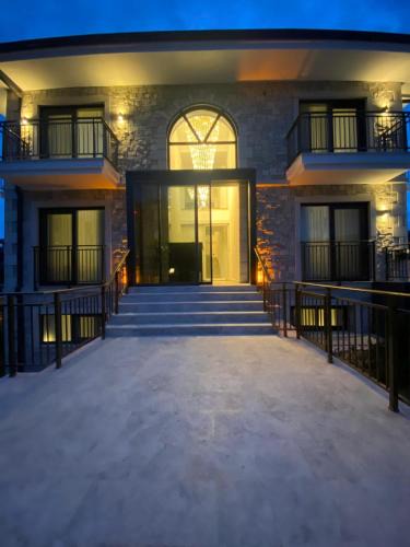 Cesme Hotel | Çağdaş Otel