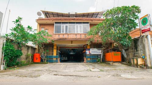 North Cirebon Hotel | Hotel Horton by My Hospitality