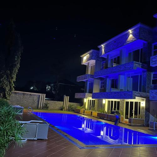 Jinja Hotel | Deluxe 12- Jinja pool apartments