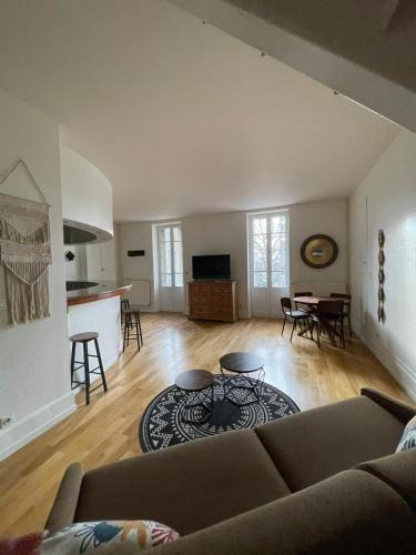 Chalon-sur-Saone Apartment | Le vuitton