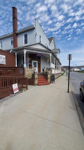 Patton Bed & Breakfast | The Miners’ Lodge