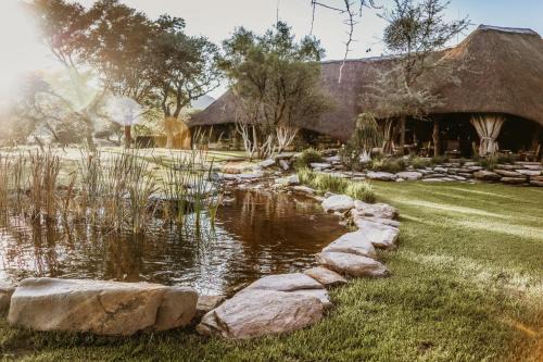 Windhoek Cabin | Okapuka Safari Lodge