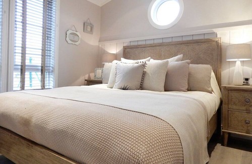 St. Florence Cabin | 3 bedroom accommodation in St Florence, Tenby