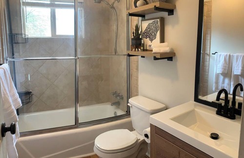 Athens Condo | PRIME LOCATION - Walk to Stadium or Downtown Athens!