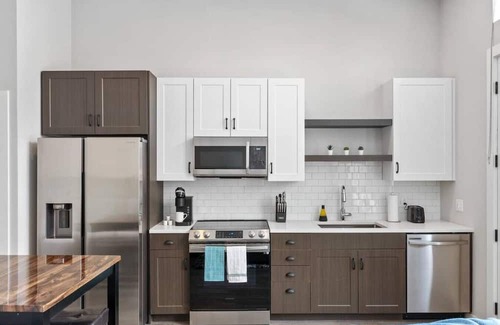 Baker Apartment | Steps From Denver Health!