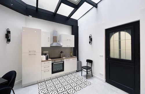 Porte-Saint-Martin Apartment | Urban Flat 08 - The Panoramic Flat in Paris