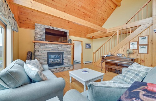 Oak Hill House | Charming New York Chalet w/ Hot Tub & Game Room!