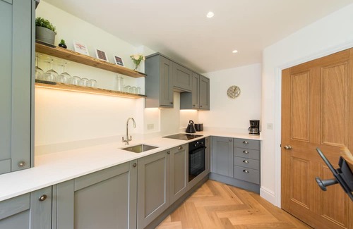 New Town Apartment | City Centre, Newly Refurbished Stylish Apartment