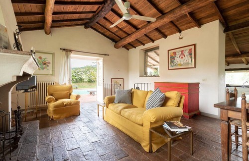 Pescaglia Cottage | Tuscan house in idyllic scenic tranquility in hills between Lucca and sea WiFi