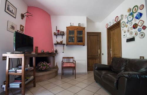 Monteverdi Marittimo House | Vacation home in Montevedi