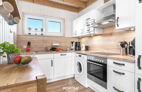 Olpenitz House | Nordstern - infrared sauna, bathtub, fireplace, shower, terrace, beach chair