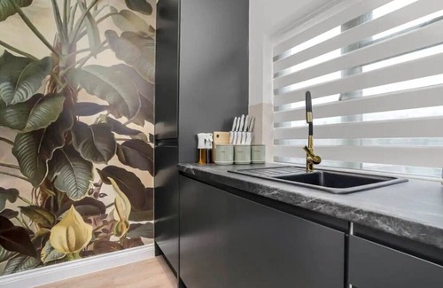 Uxbridge South Apartment | Stylish and cozy flat near Heathrow