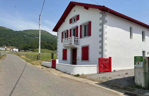 Mendive House | ELIZAKO BIDEA - MENDIVE