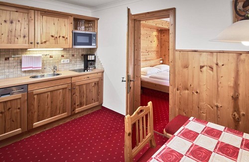 Neukirchen am Grossvenediger Cottage | Apartment Großvenediger in the farmhouse - Gasthof Siggen