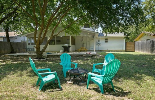 St. Edwards House | Luxury 5BD-5min DownTown/Airport-With Firepit/BBQ