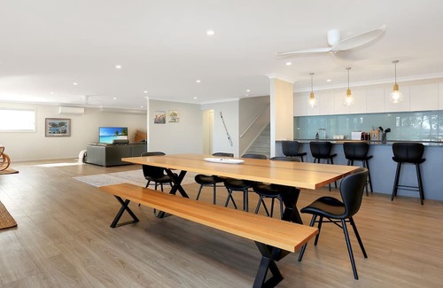 North Arm Cove House | Keera House on Heros Bay