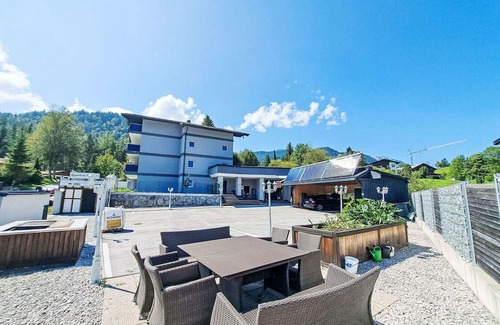 Steinberg am Rofan Apartment | Lovely apartment for 10 guests with hot tub, WIFI, patio, pets allowed and parking