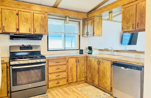 Aberdeen House | 3 Bedroom Home at Richmond Lake on the Water