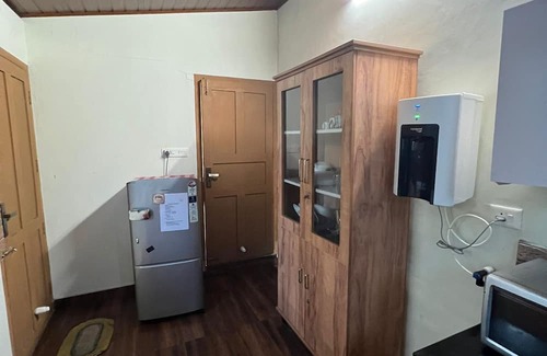 Vypin Villa | Sunshine beach villa. Two bedroom villa overlooking Kuzhuppilly beach.