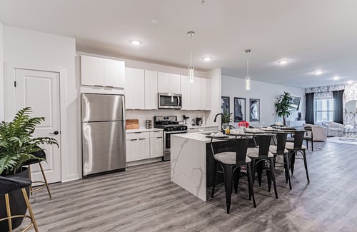 Hillsborough Condo | Posh Living Cozy 2 Condo in amazing Hillsborough Township