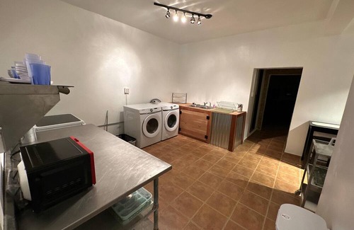 Carcel Apartment | Group-Friendly 3BR Unit in Mayaguez