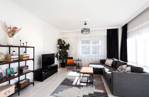 Pendik District Apartment | Far away from the city chaos