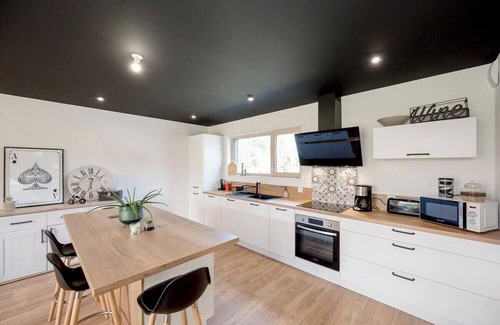 Ploufragan Apartment | L Enigmatique Proche Saint Brieuc et Plages