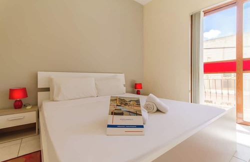 Kalkara Villa | Well Located Cozy house & Courtyard Kalka
