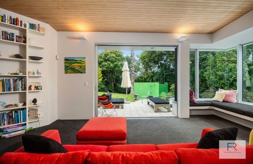 Westmere House | Westmere Poolside Retreat (by Furnished Rentals)
