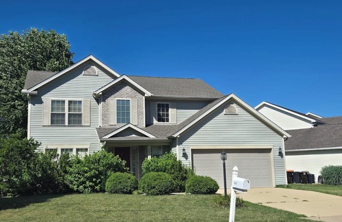 Orange Prairie House | Charming 3-bed Rm house with AC and WiFi in a quiet Dunlap N Peoria neighborhood