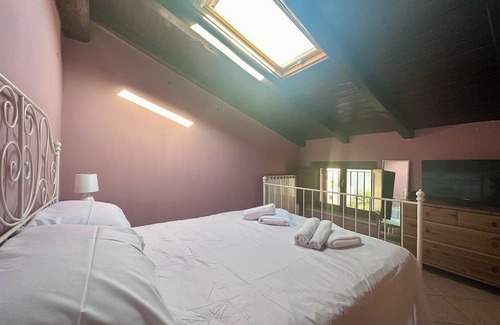 Fondi House | Central Historic Family Home 15min From The Sea