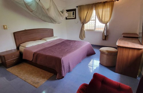 Loburo Apartment | Family-friendly 2-bedroom Apartment on Popular Church Grounds