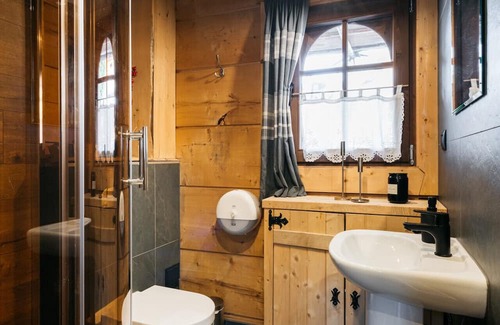 Zakopane Ski Chalet | Mountain Shelter 1-bedroom cottage in Zakopane 2