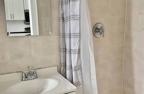 Hoboken Apartment | 409- 3 Bed/2Bth Apt W Stainless Steel Appliances!