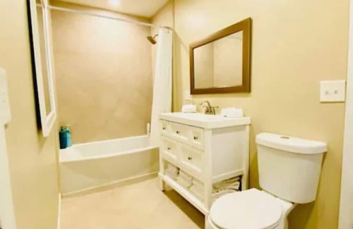 Kettering House | Friends & Family Oakwood-Kettering, UD Home 2Bd2Ba