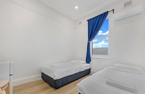 Leichhardt Apartment | MetaWise Sydney inner City Twin Bed Share Room