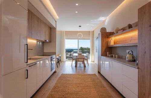 Vouliagmeni Apartment | Mountain 2 Sea Luxury Getaway Vouliagmeni