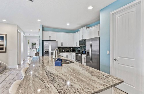 West Kissimmee House | Modern Family Villa With Games Room Close To Disney