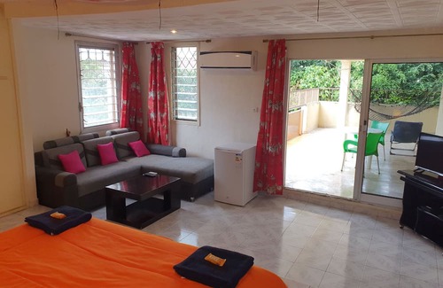 Cocody Apartment | Serviced 2 bedroom apartment & pool in Riviera 3, with services included
