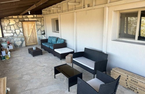 Alpine House | Tres Patas