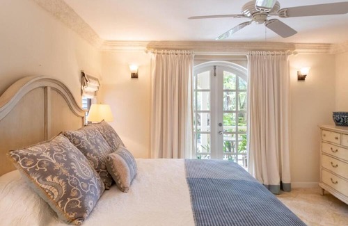 Douglas Villa | Lovely two bedroom Villa with panoramic ocean and marina views