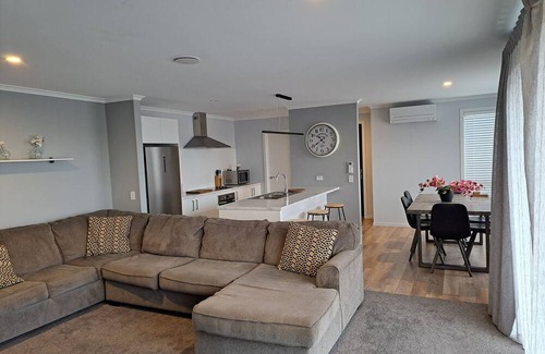 Richmond House | Richmond Tasman Nelson. New 3bdrm. 2 Bathroom House with Double Garage. Central